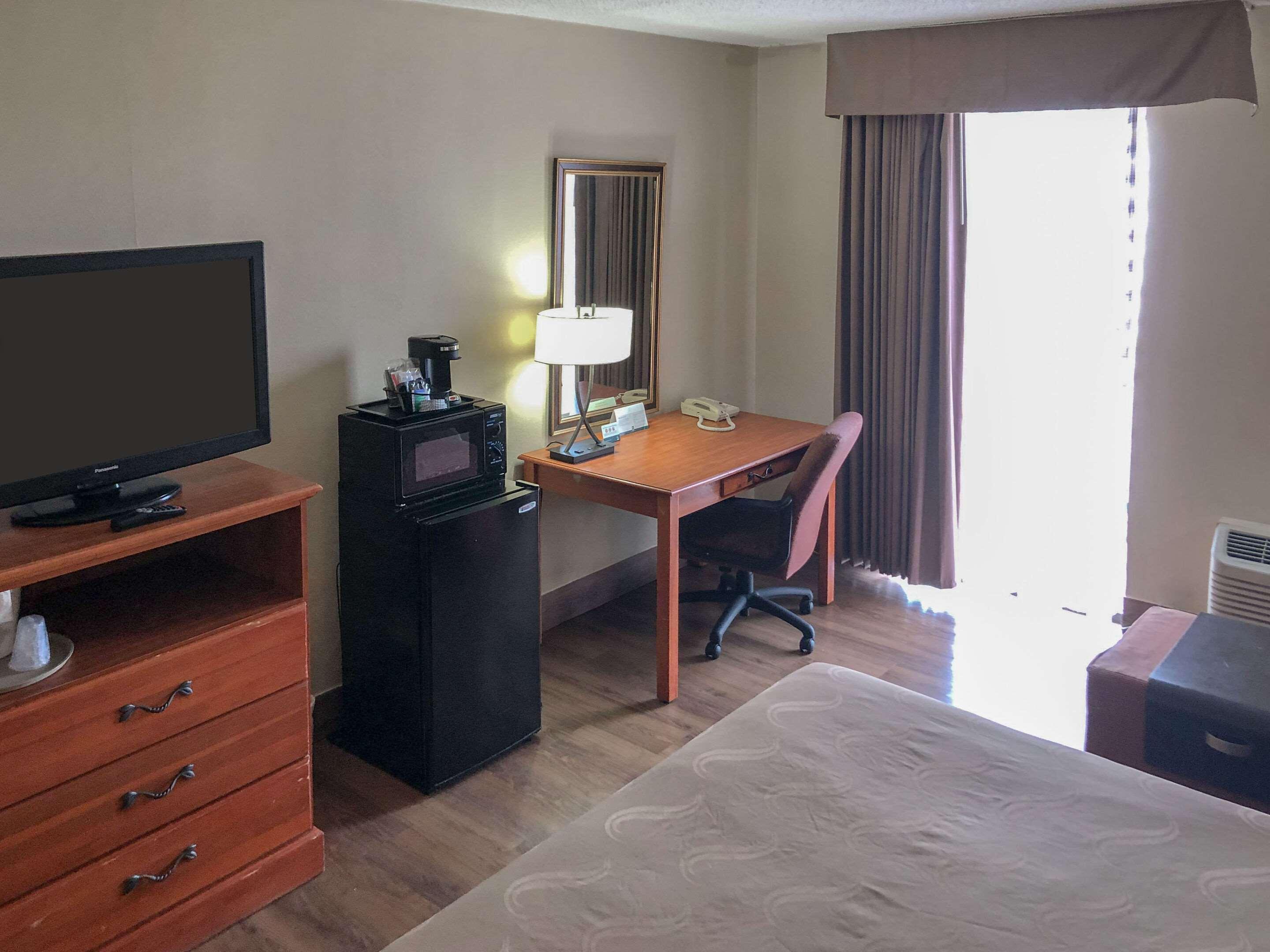 Quality Inn Near Joint Base Andrews-Washington Area Camp Springs Eksteriør billede