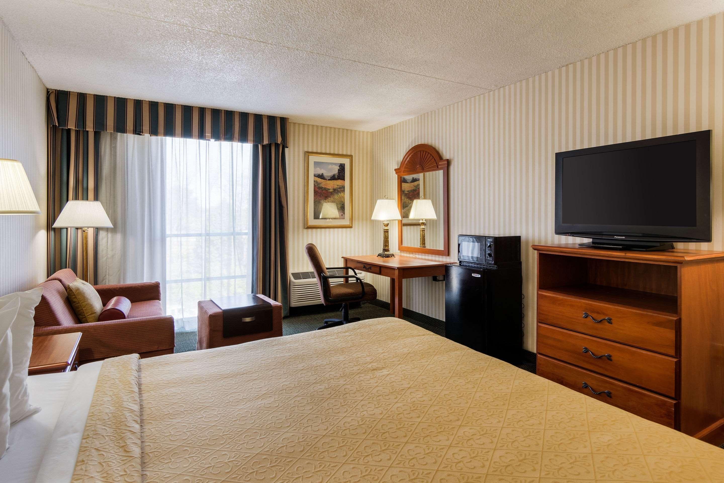 Quality Inn Near Joint Base Andrews-Washington Area Camp Springs Eksteriør billede