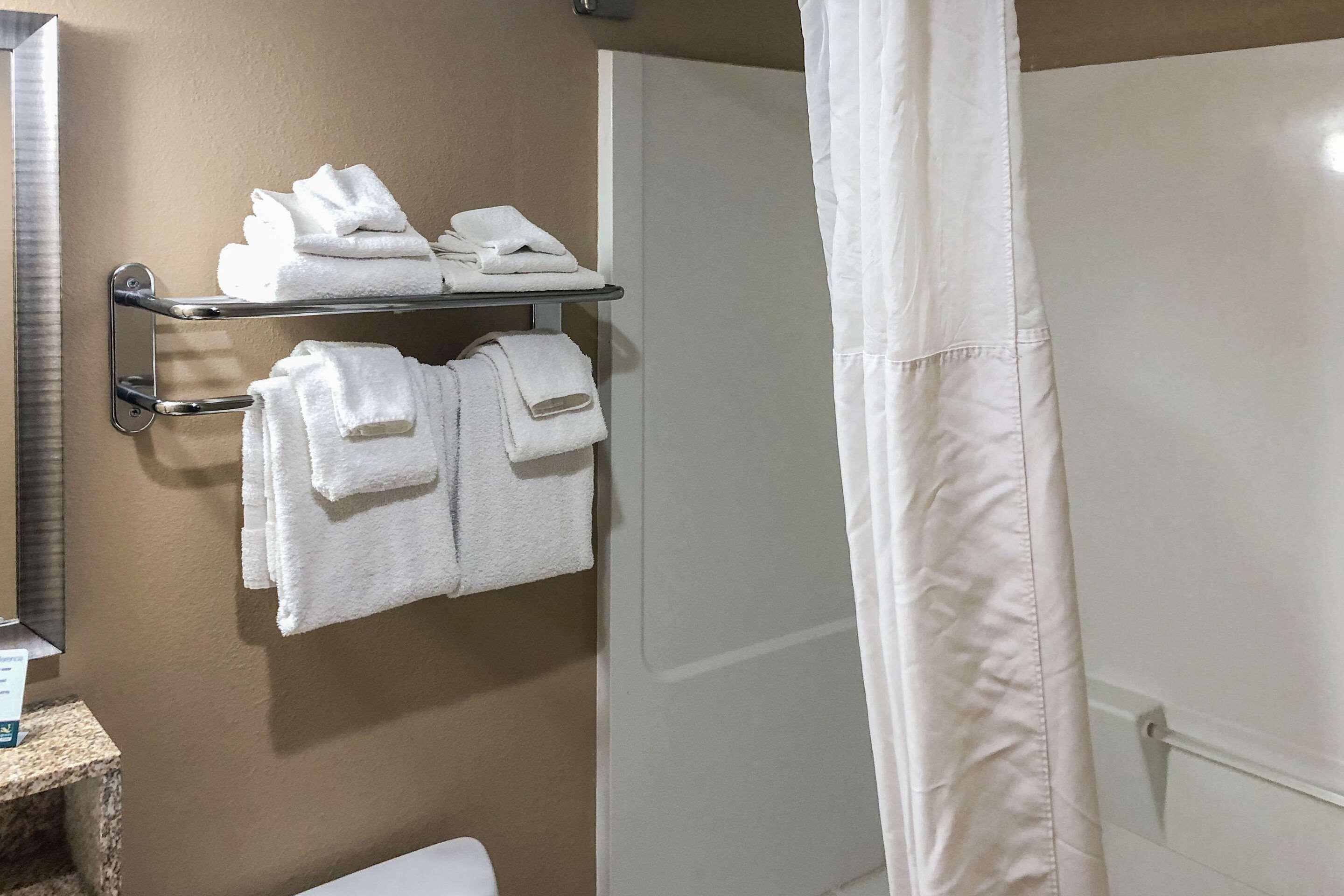 Quality Inn Near Joint Base Andrews-Washington Area Camp Springs Eksteriør billede