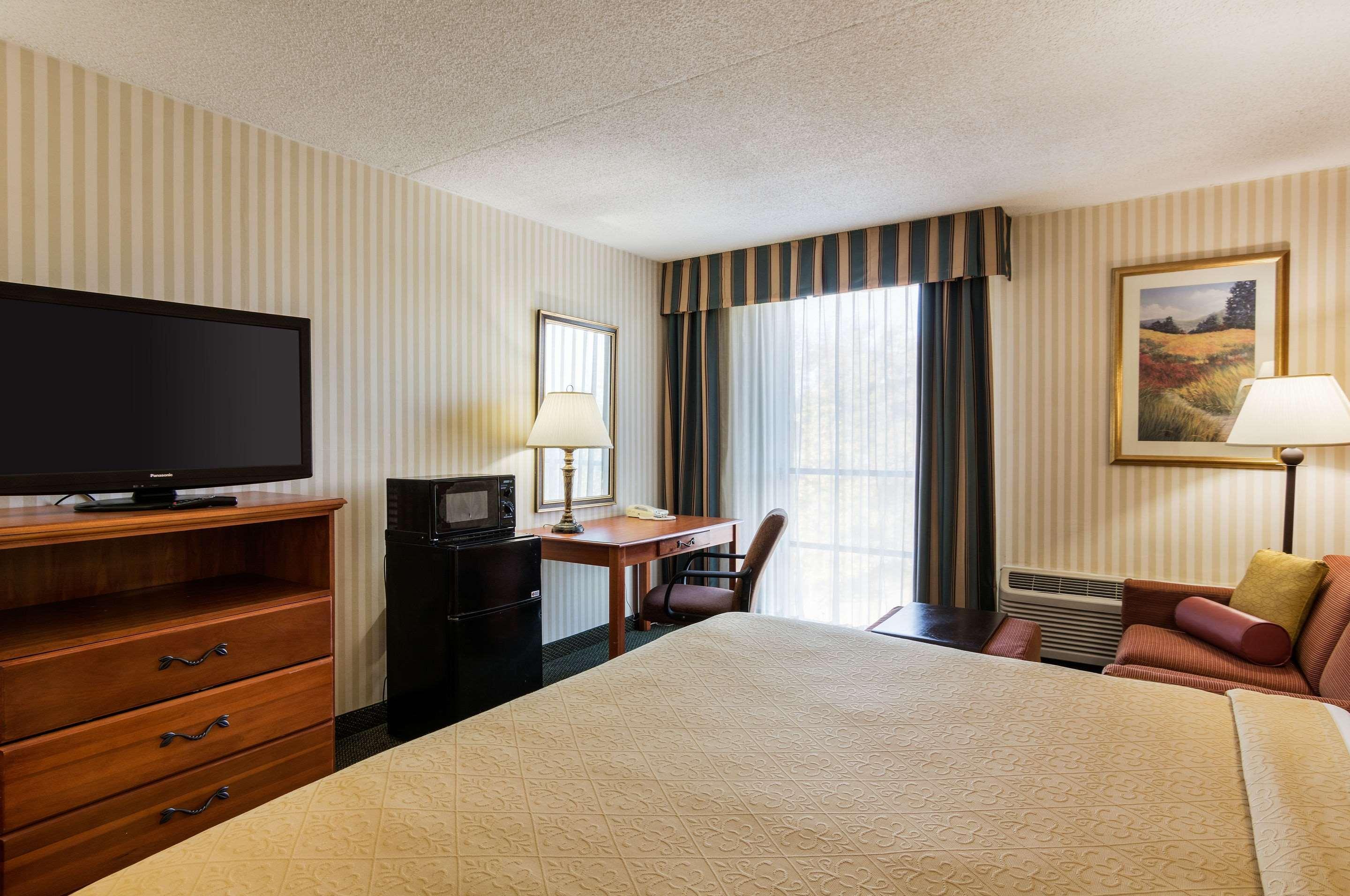 Quality Inn Near Joint Base Andrews-Washington Area Camp Springs Eksteriør billede