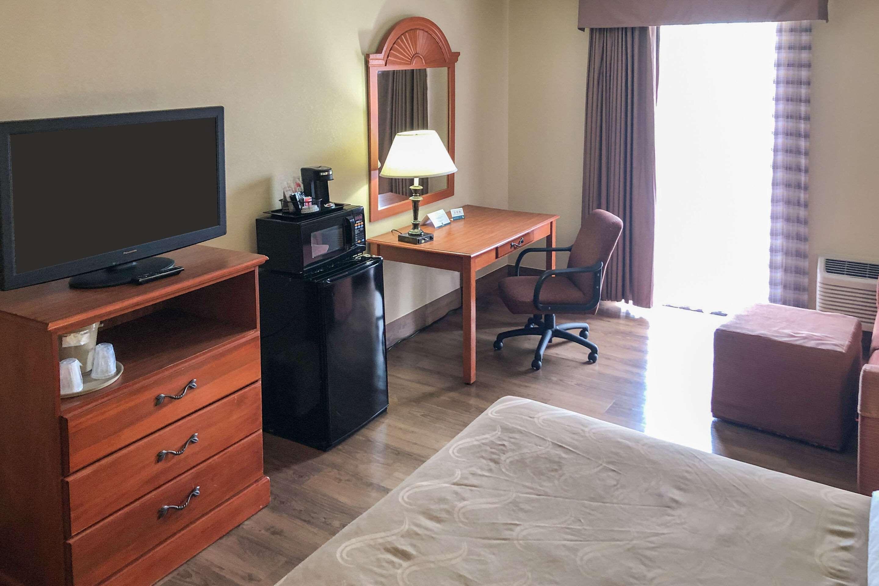 Quality Inn Near Joint Base Andrews-Washington Area Camp Springs Eksteriør billede