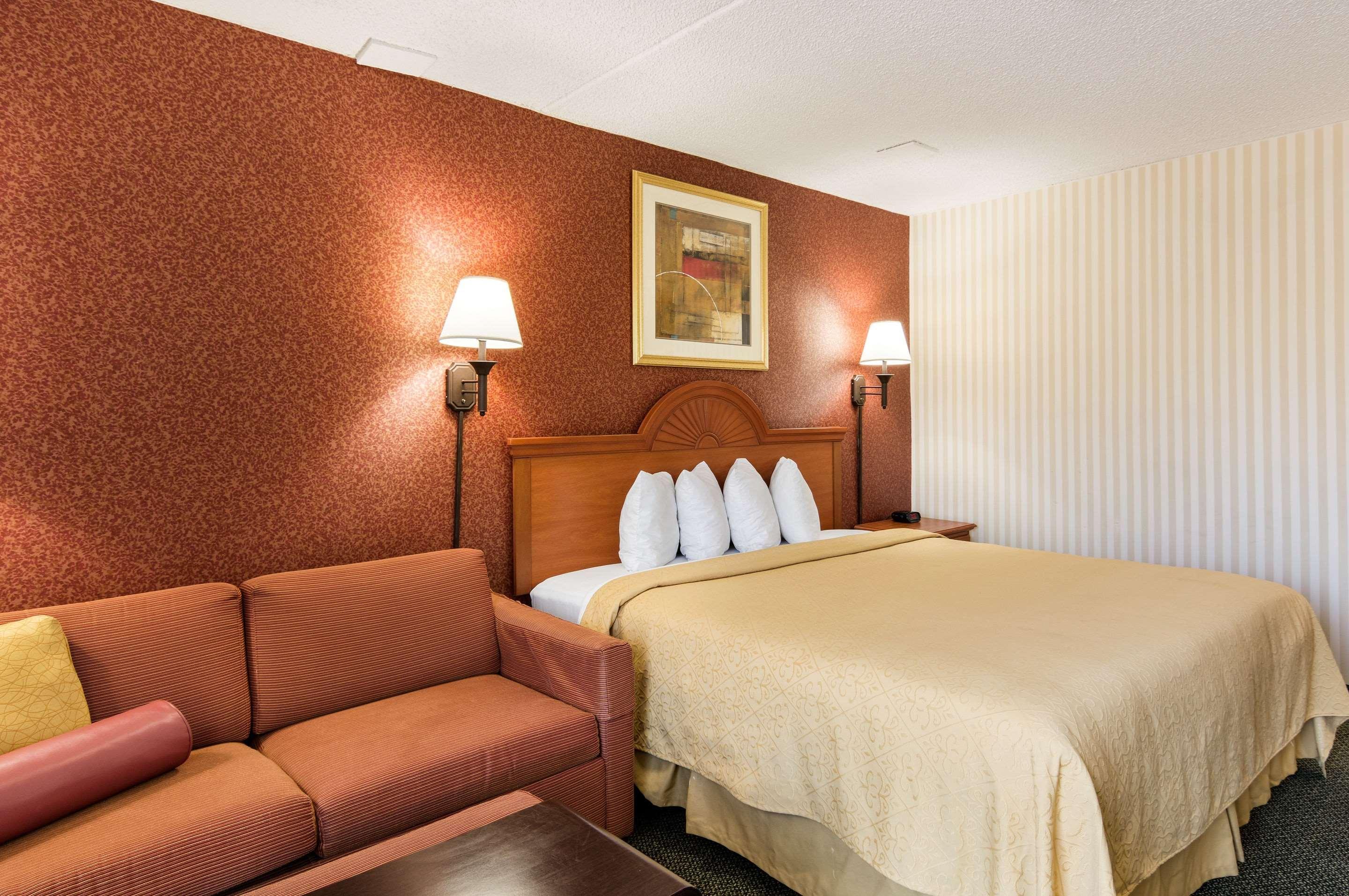 Quality Inn Near Joint Base Andrews-Washington Area Camp Springs Eksteriør billede