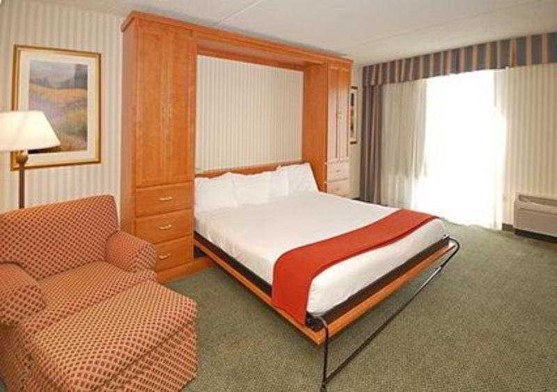 Quality Inn Near Joint Base Andrews-Washington Area Camp Springs Eksteriør billede
